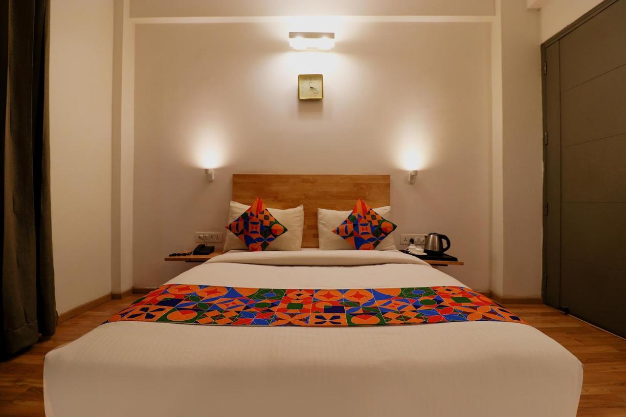 Fabhotel The Glory Gurgaon Exterior foto